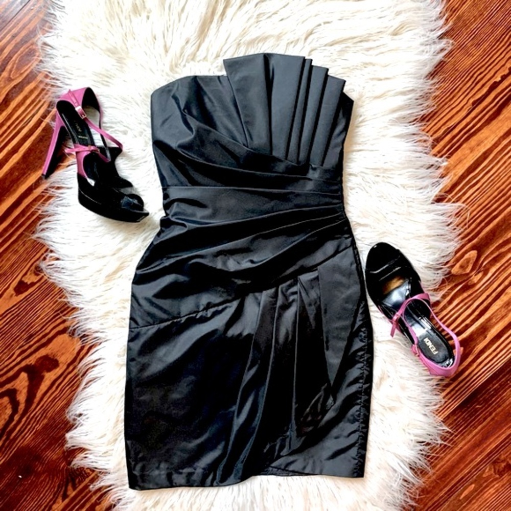 Vintage 1980’s AJ Bari black strapless sculpted organza cocktail mini dress Sz 4